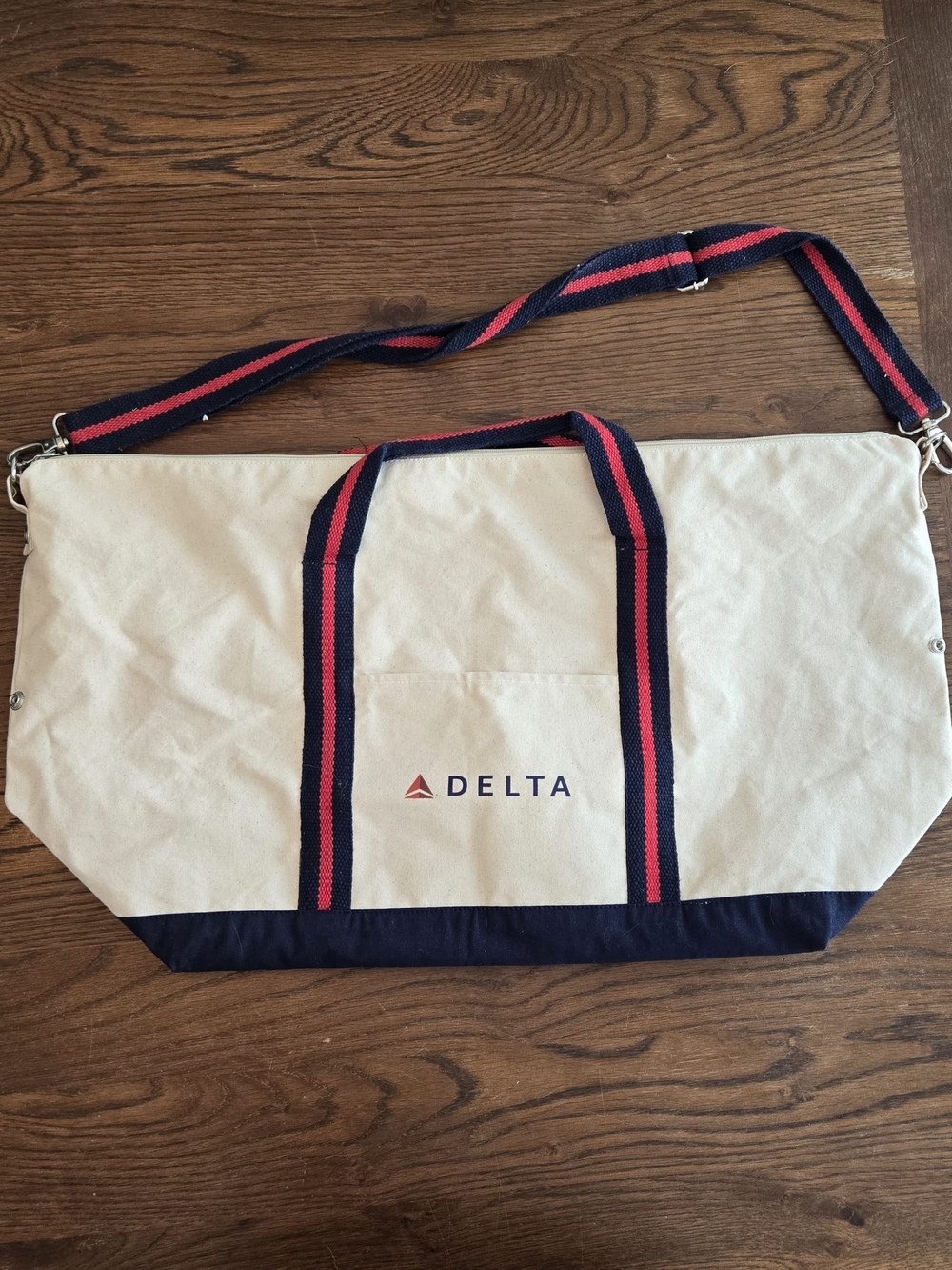 Large Delta Airlines Canvas Travel Tote Bag With Red And Blue Accents